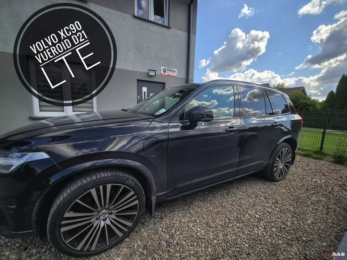 Montaż zestawu Vueroid D21 LTE w Volvo XC90